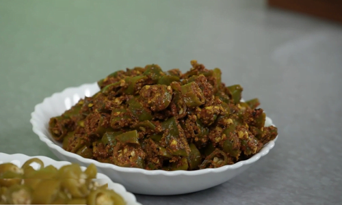 how to make chilli pickle