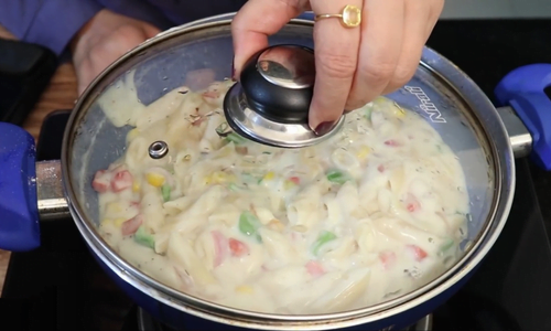 how to make white sauce pasta at home